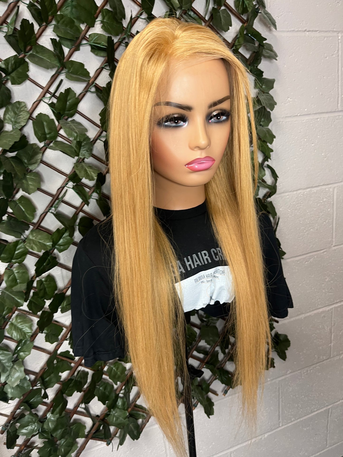 Isla - Lace Front Wig